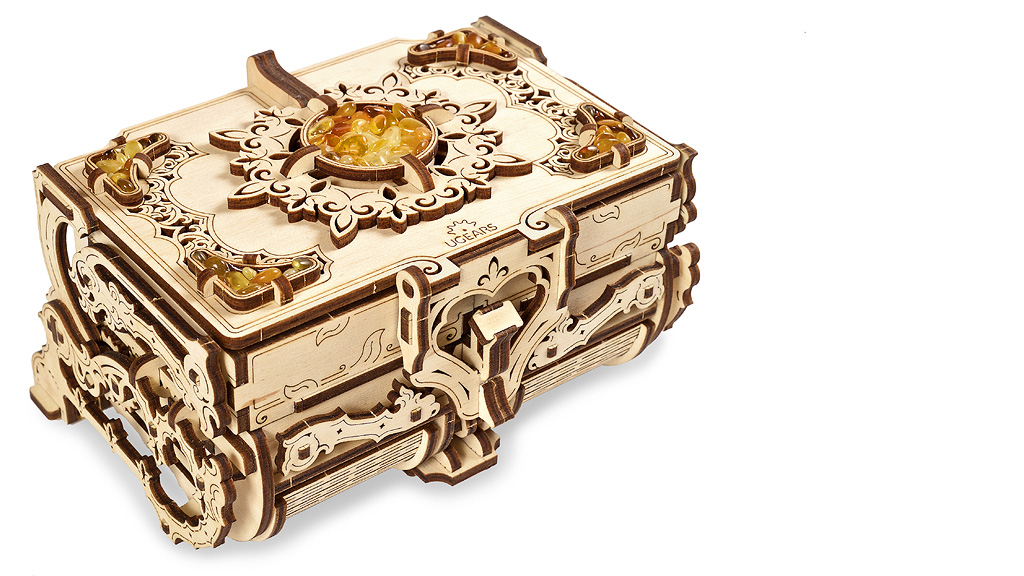 Mechanical model kit «The Amber Box»