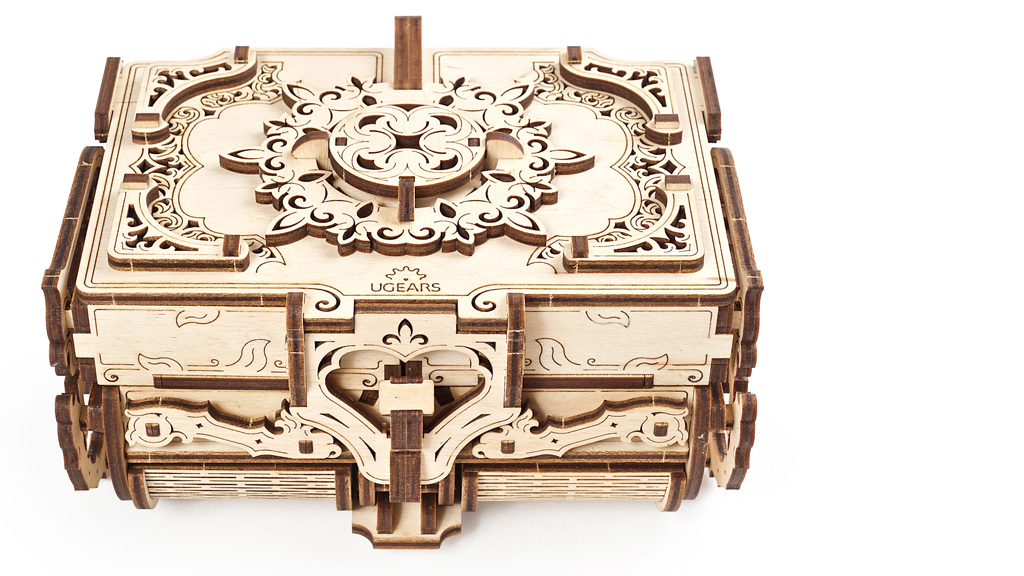 Mechanical model kit «Antique Box»