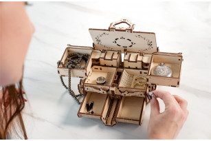 Mechanical model kit «Antique Box»