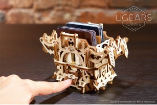 Deck Box: device kit for card games