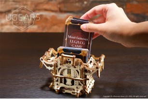 Deck Box: device kit for card games