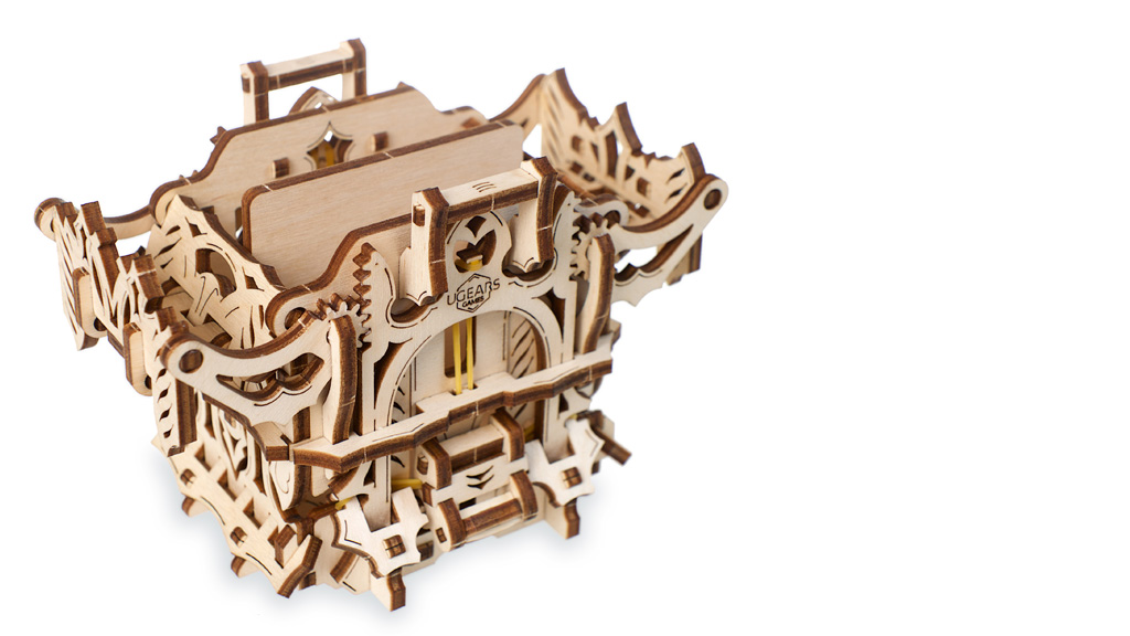 Deck Box: device kit for card games