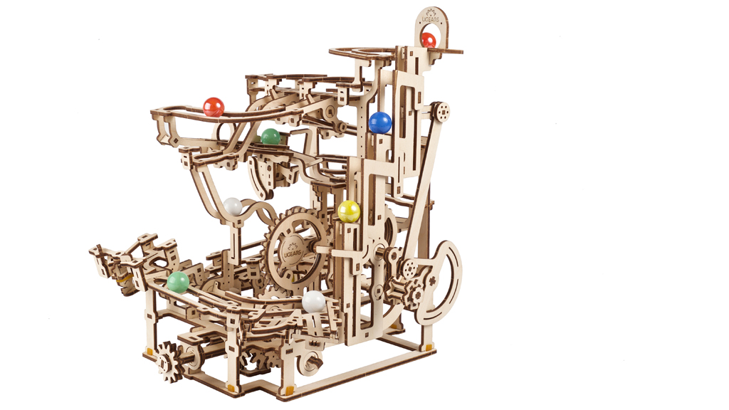 Marble Run Tiered Hoist model kit