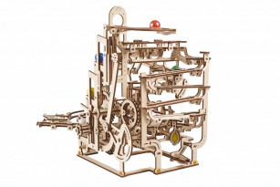 Marble Run Tiered Hoist model kit
