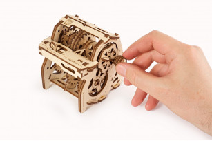 «Gearbox» educational mechanical model kit